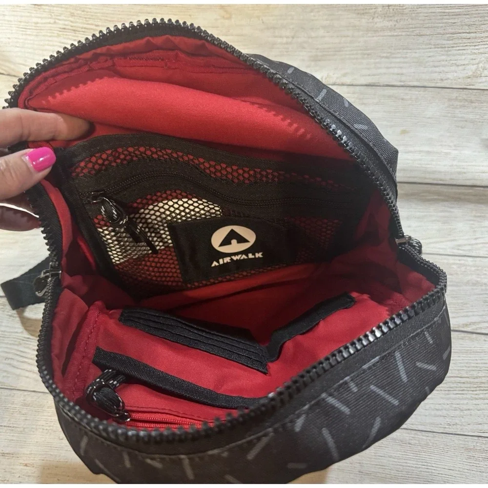Airwalk Running Man Black & Red Small Bookbag Backpack GREAT DEAL TbH2